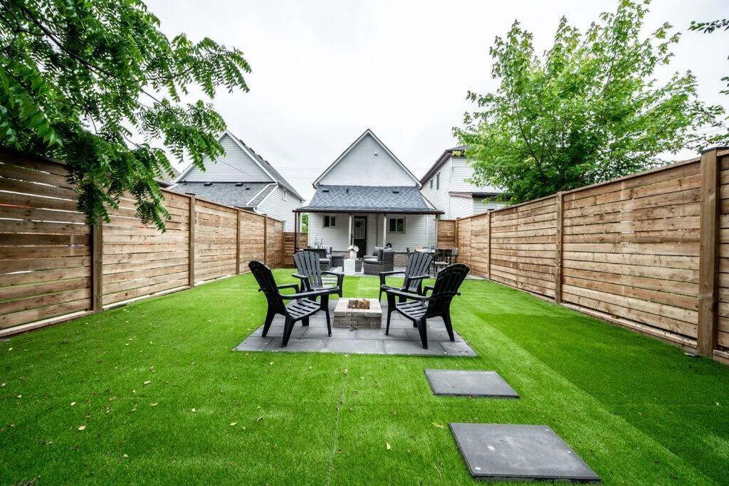 Luxury Stylish Home, Walk To Falls, Fire Pit&More Niagara Falls Exterior photo